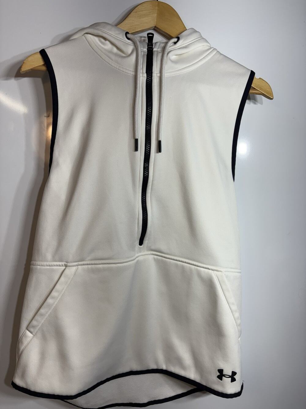 Under Armour Hoodie Pullover Women’s Size S White Poly ¾ Zip